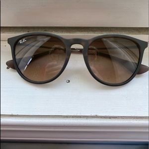 Erika style Ray Bans